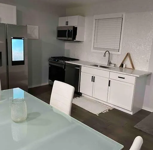 Modern 3bed 2bath Cozy Ranch With Diy Art Porch Calumet City